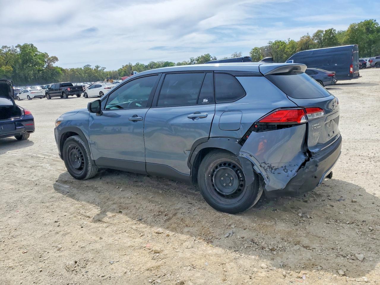 2024 Toyota Corolla Cross L - Фото 2