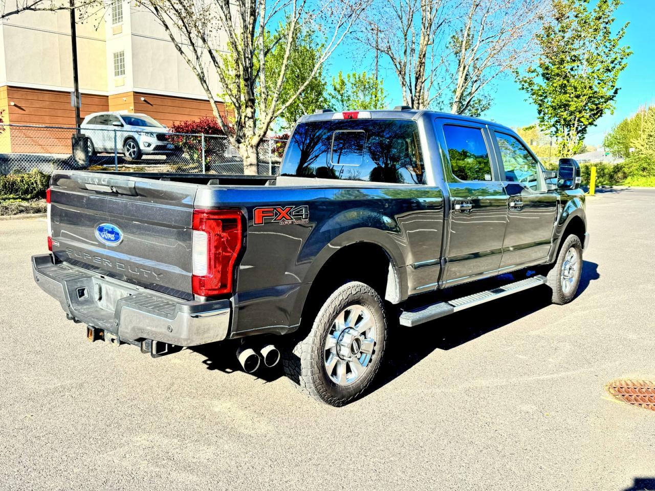 2018 Ford F350 Super Duty - Image 4
