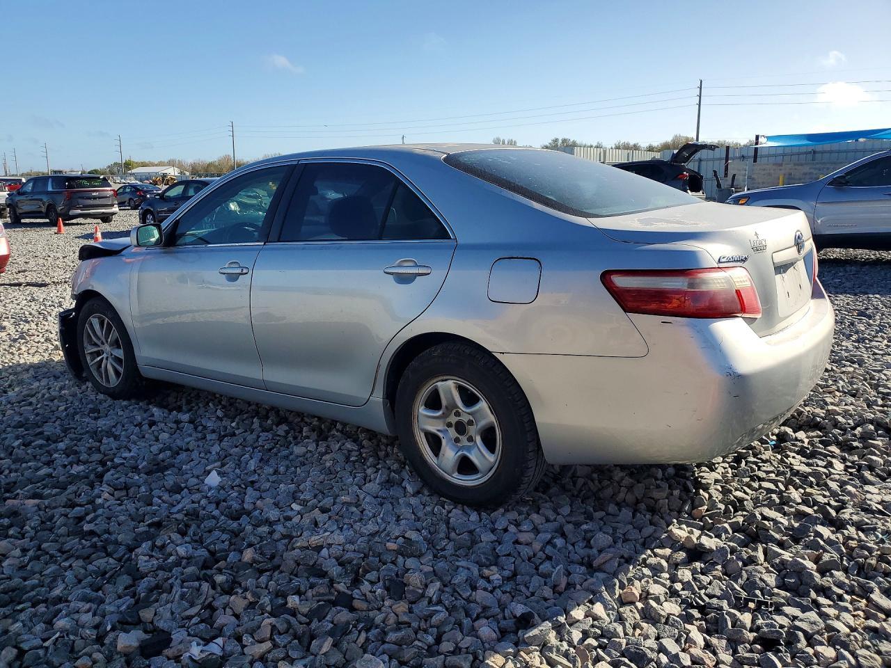 2007 Toyota Camry Le - Фото 2