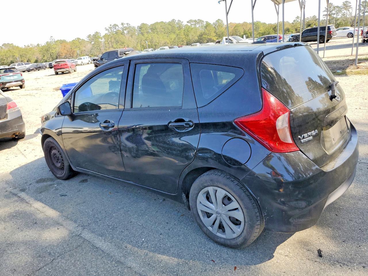 2017 Nissan Versa Note Sv - Image 2