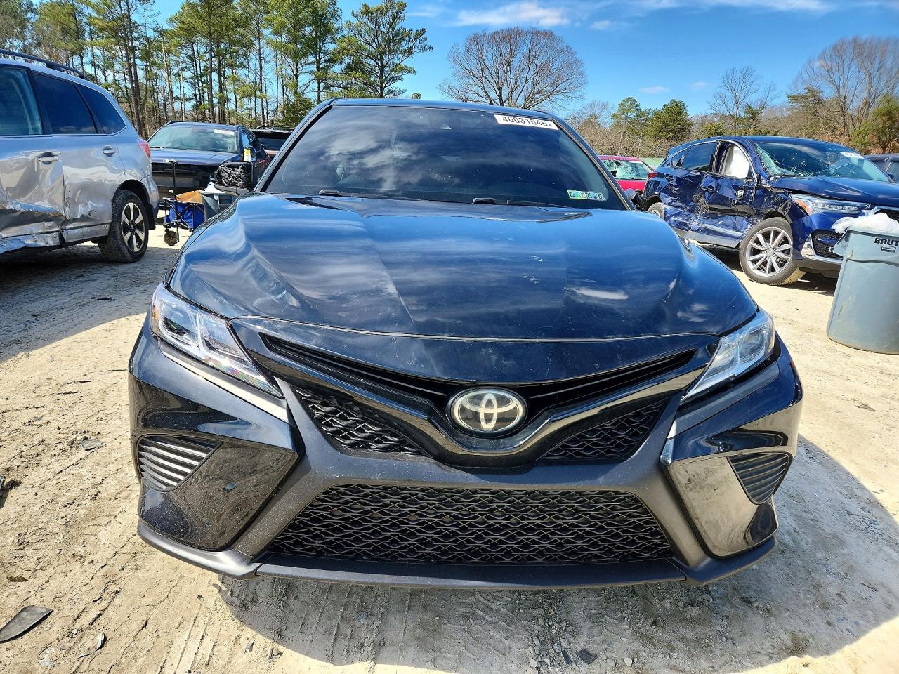 2019 Toyota Camry Se - Фото 5