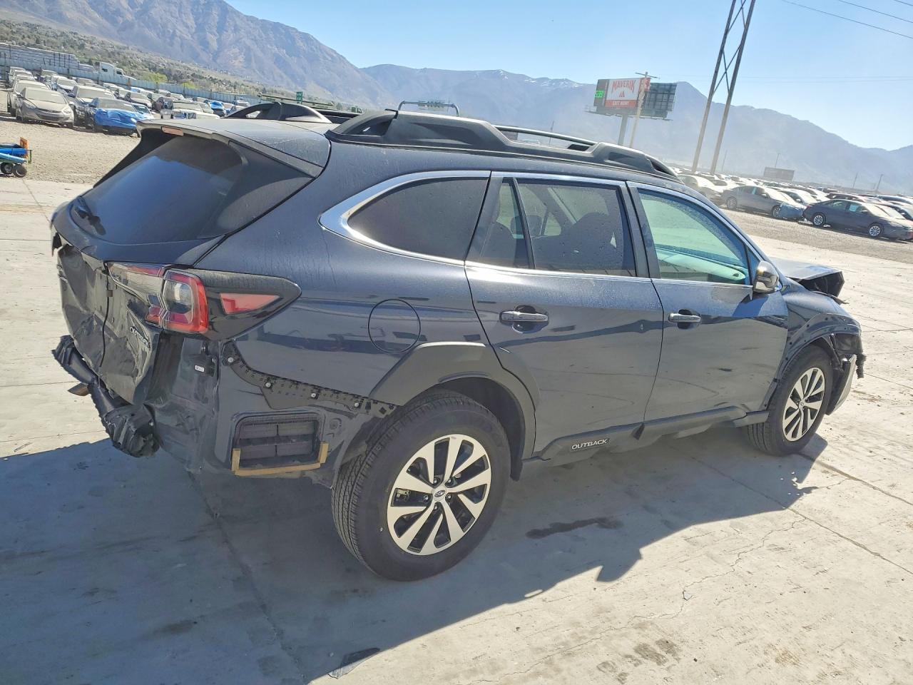 2024 Subaru Outback Premium 2.5L - Image 3