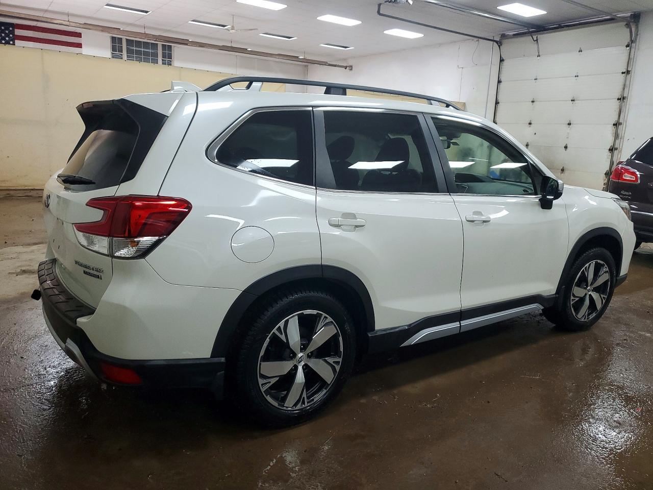 2021 Subaru Forester Touring - Фото 3
