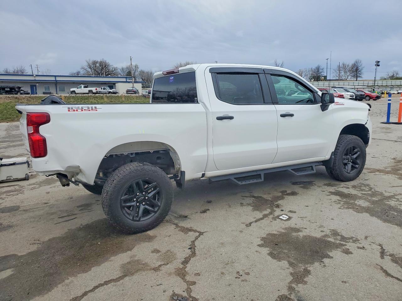 2024 Chevrolet Silverado K1500 Trail Boss Custom - Фото 3