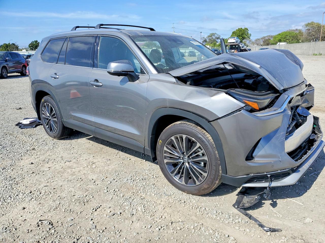 2025 Toyota Grand Highlander Hybrid Max Platinum - Фото 4