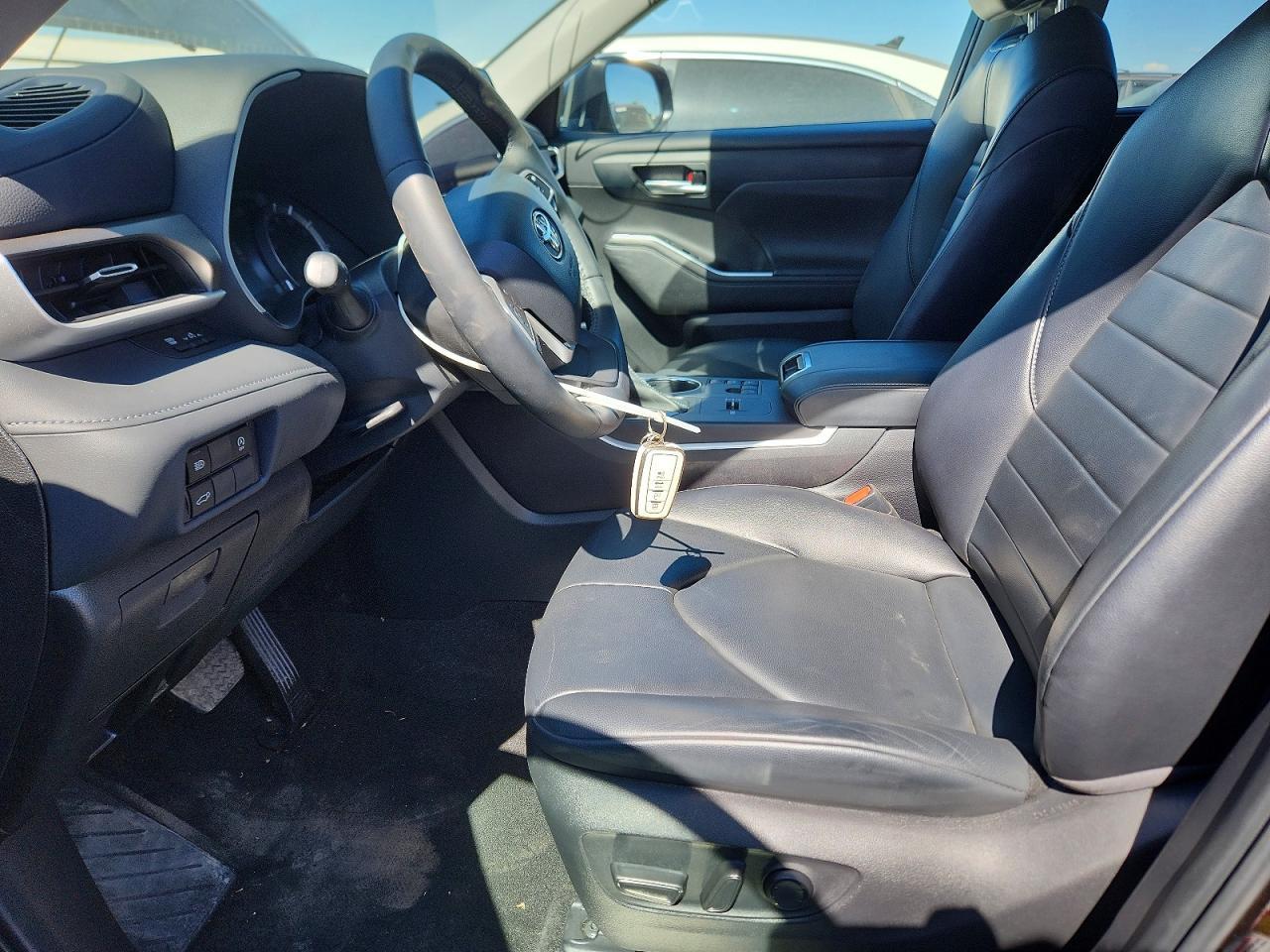 2023 Toyota Highlander Xle - Image 7