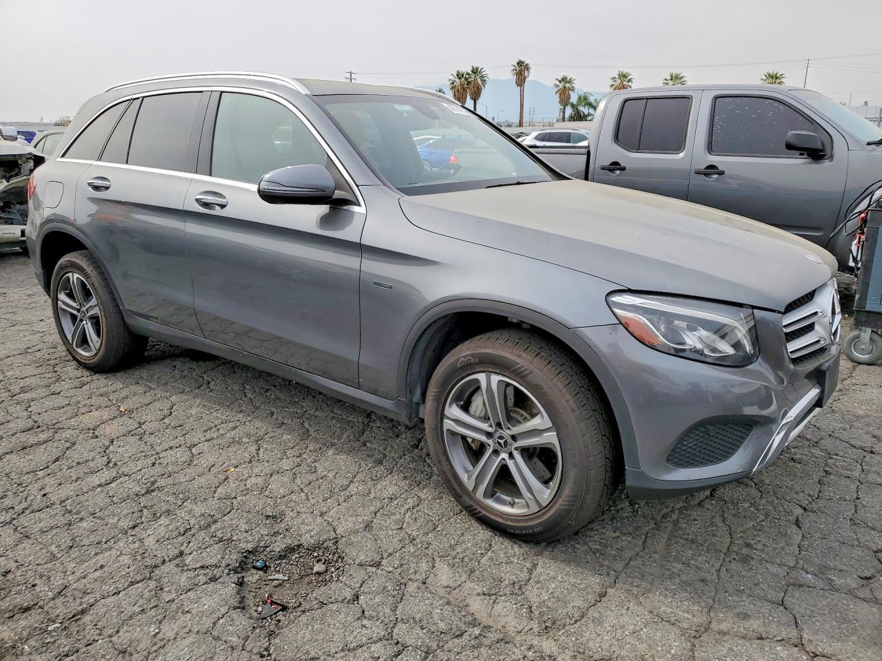 2019 Mercedes-Benz Glc 350E - Image 4