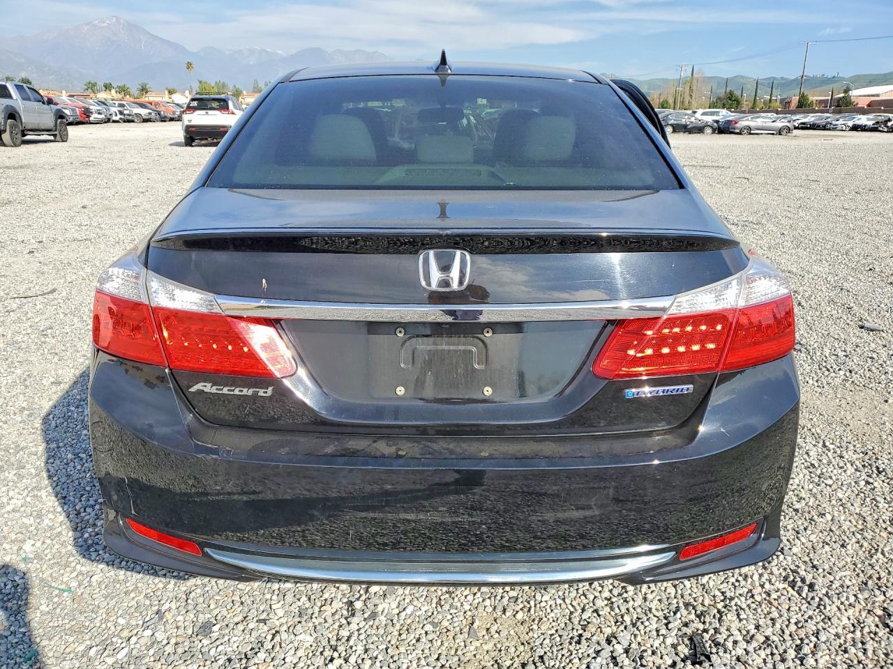 2014 Honda Accord Plug-In Hybrid - Фото 6
