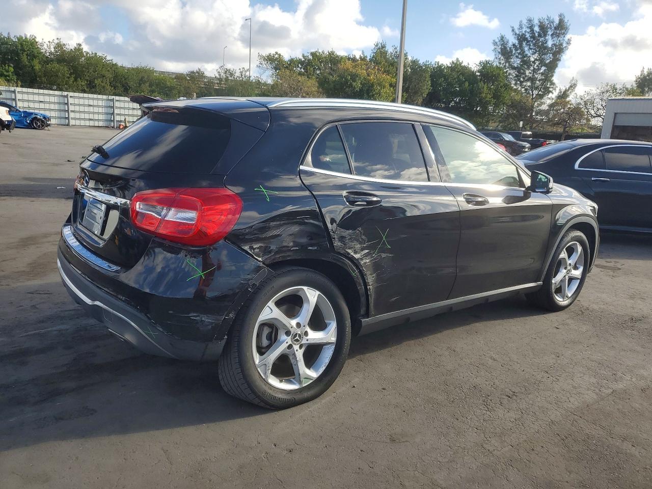 2018 Mercedes-Benz Gla 250 - Image 3