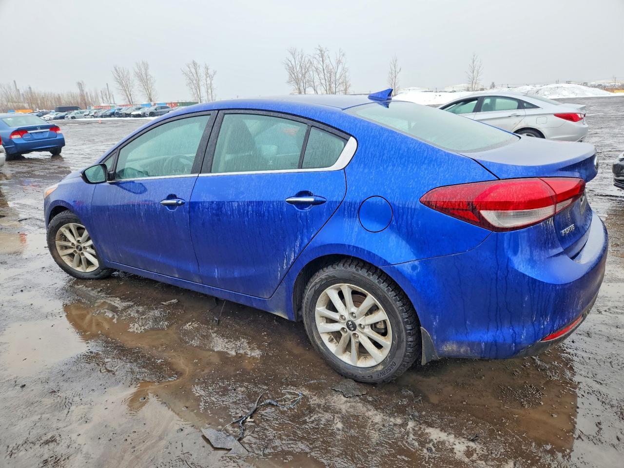 2017 Kia Forte Ex - Image 2
