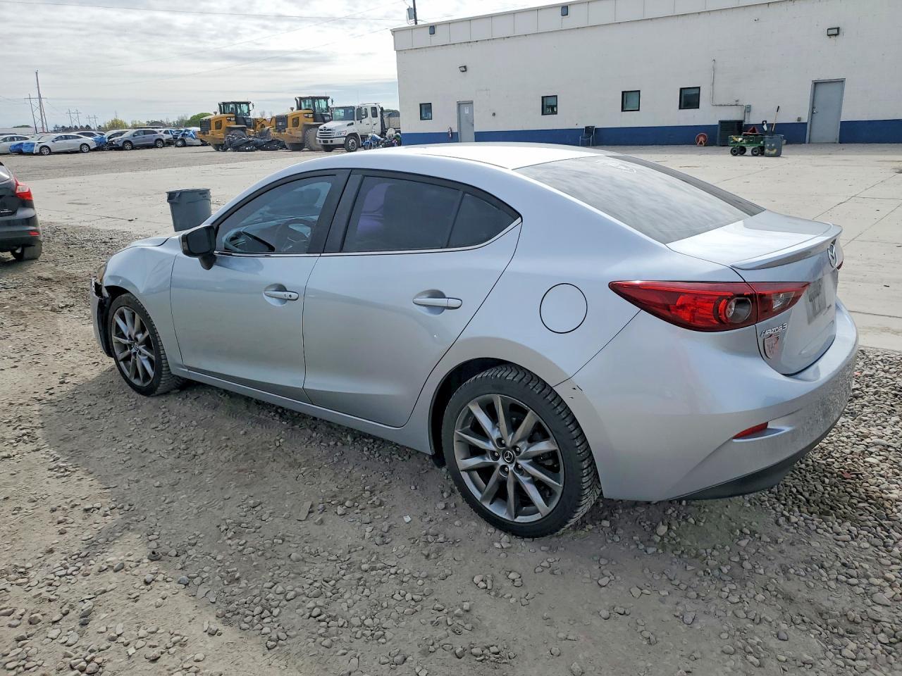 2018 Mazda 3 Touring - Фото 2