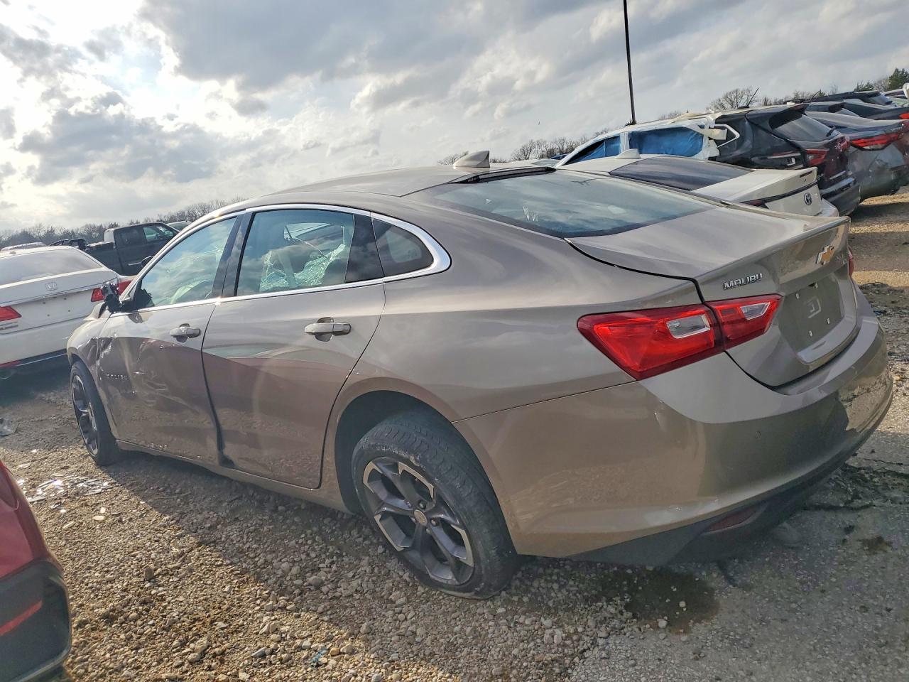 2024 Chevrolet Malibu Lt - Фото 2