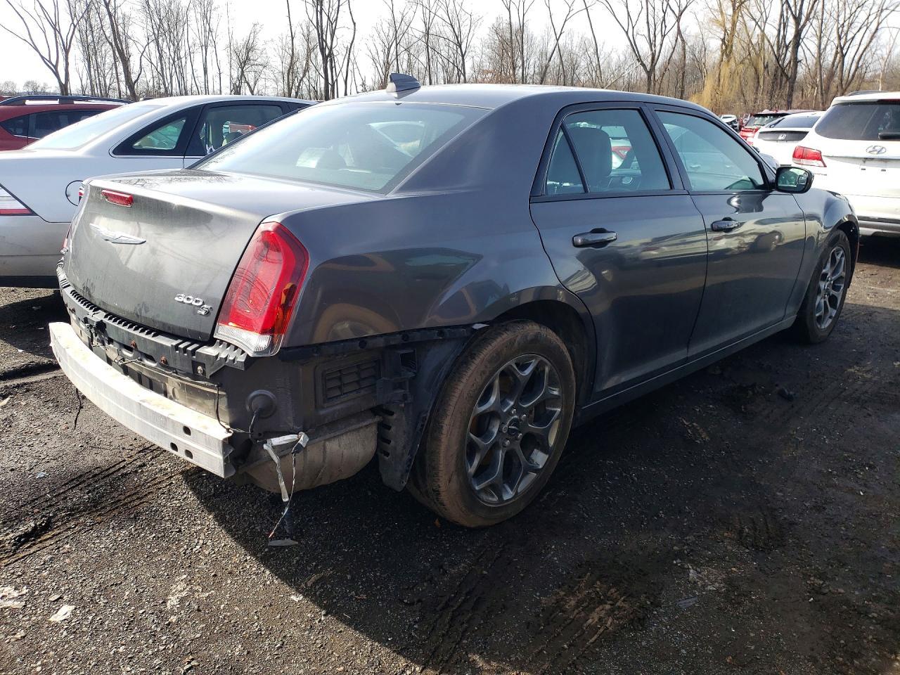 2015 Chrysler 300 S - Image 3