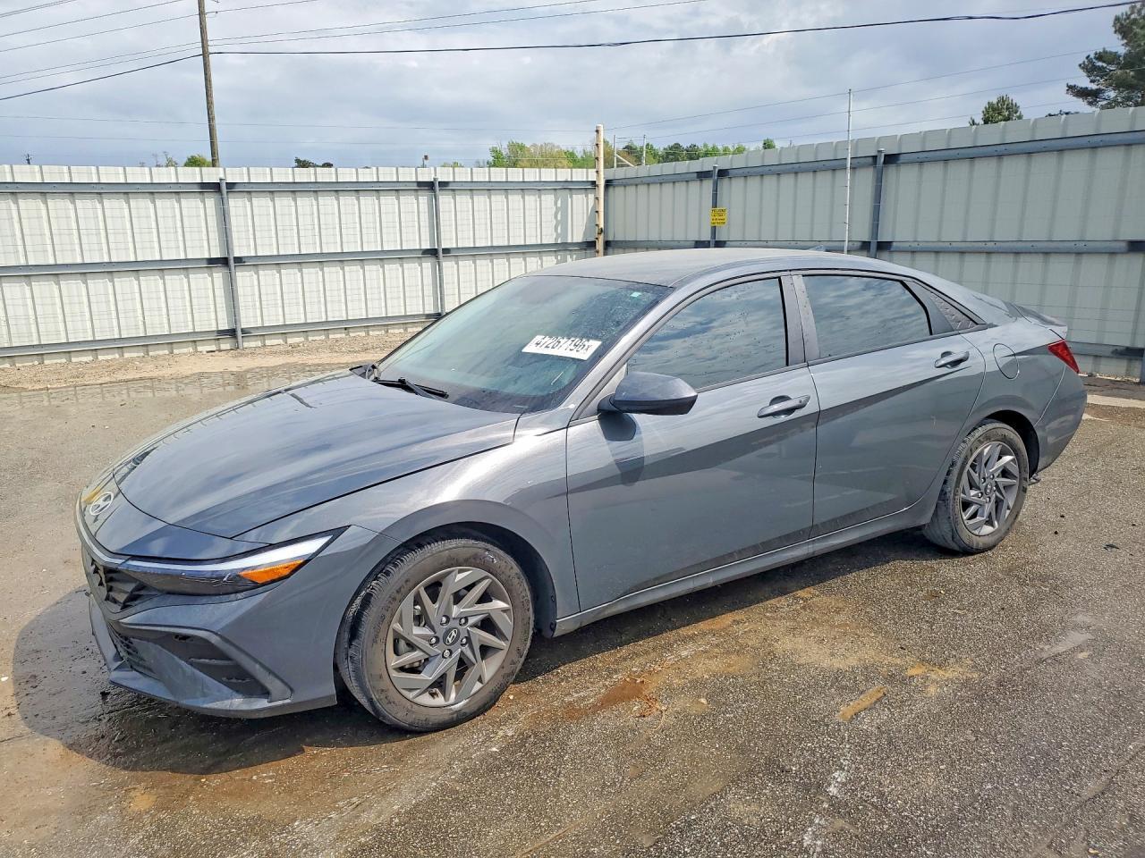 2024 Hyundai Elantra Sel