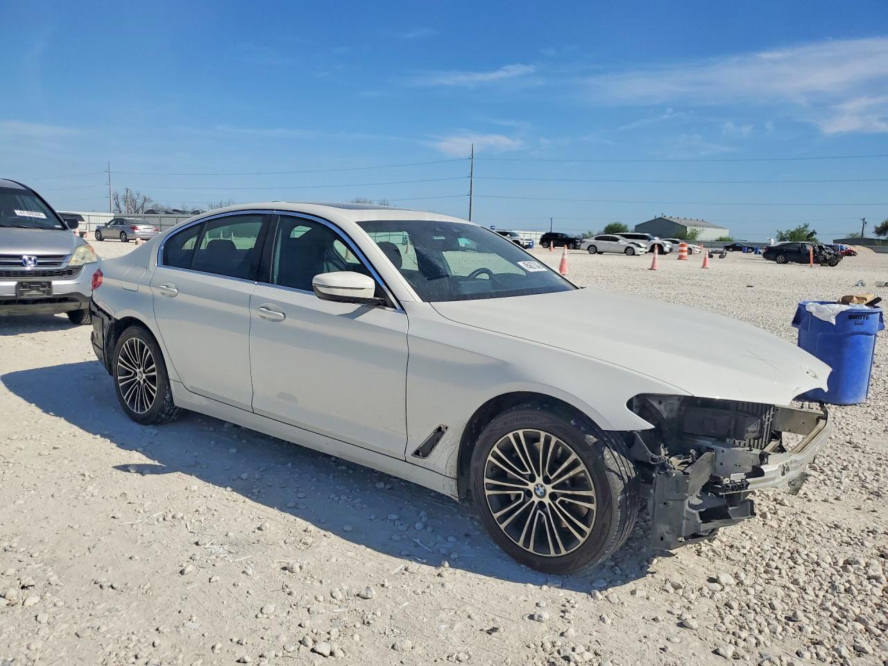 2020 BMW 530 I - Фото 4
