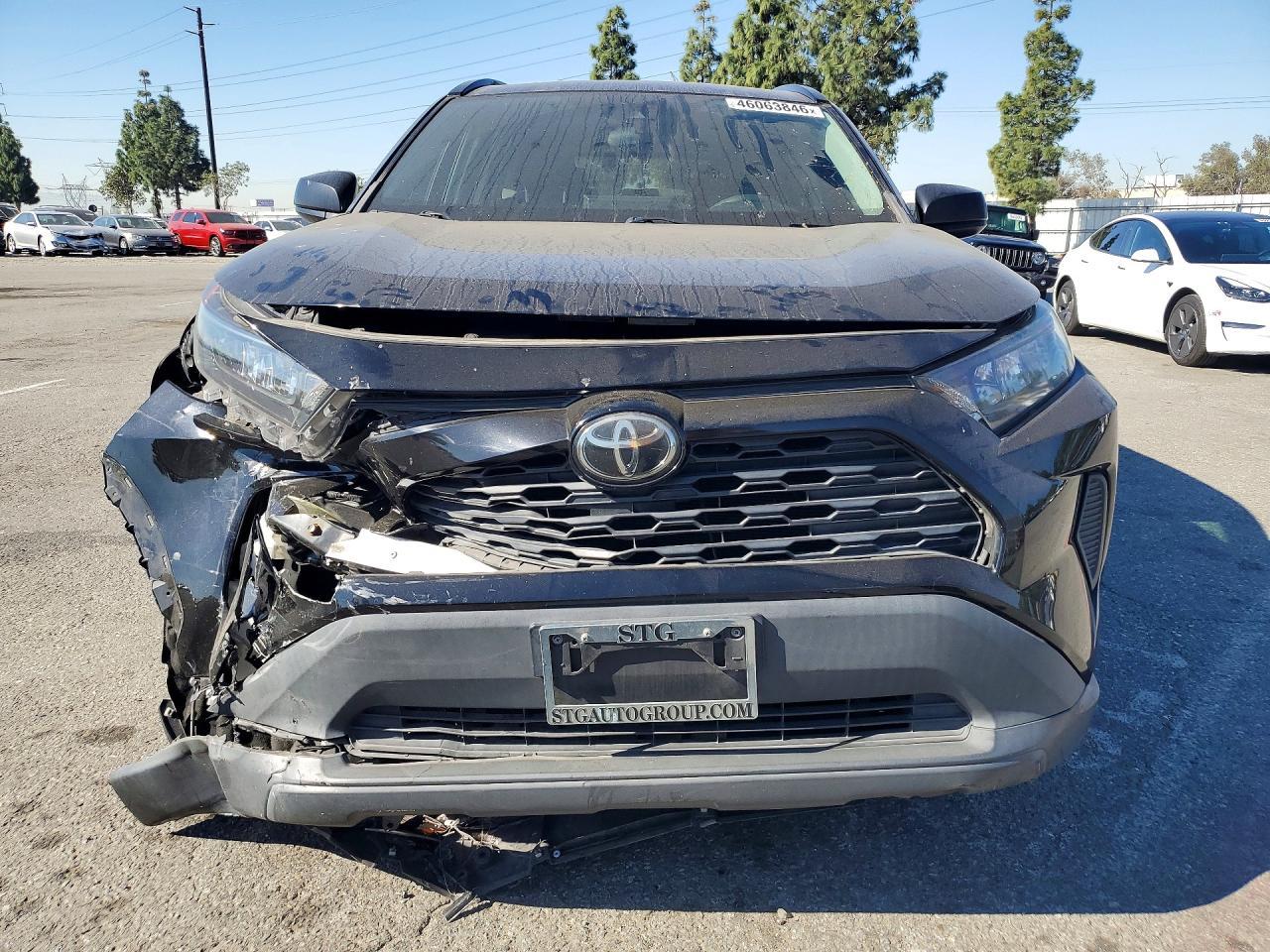 2020 Toyota Rav4 Le - Фото 5