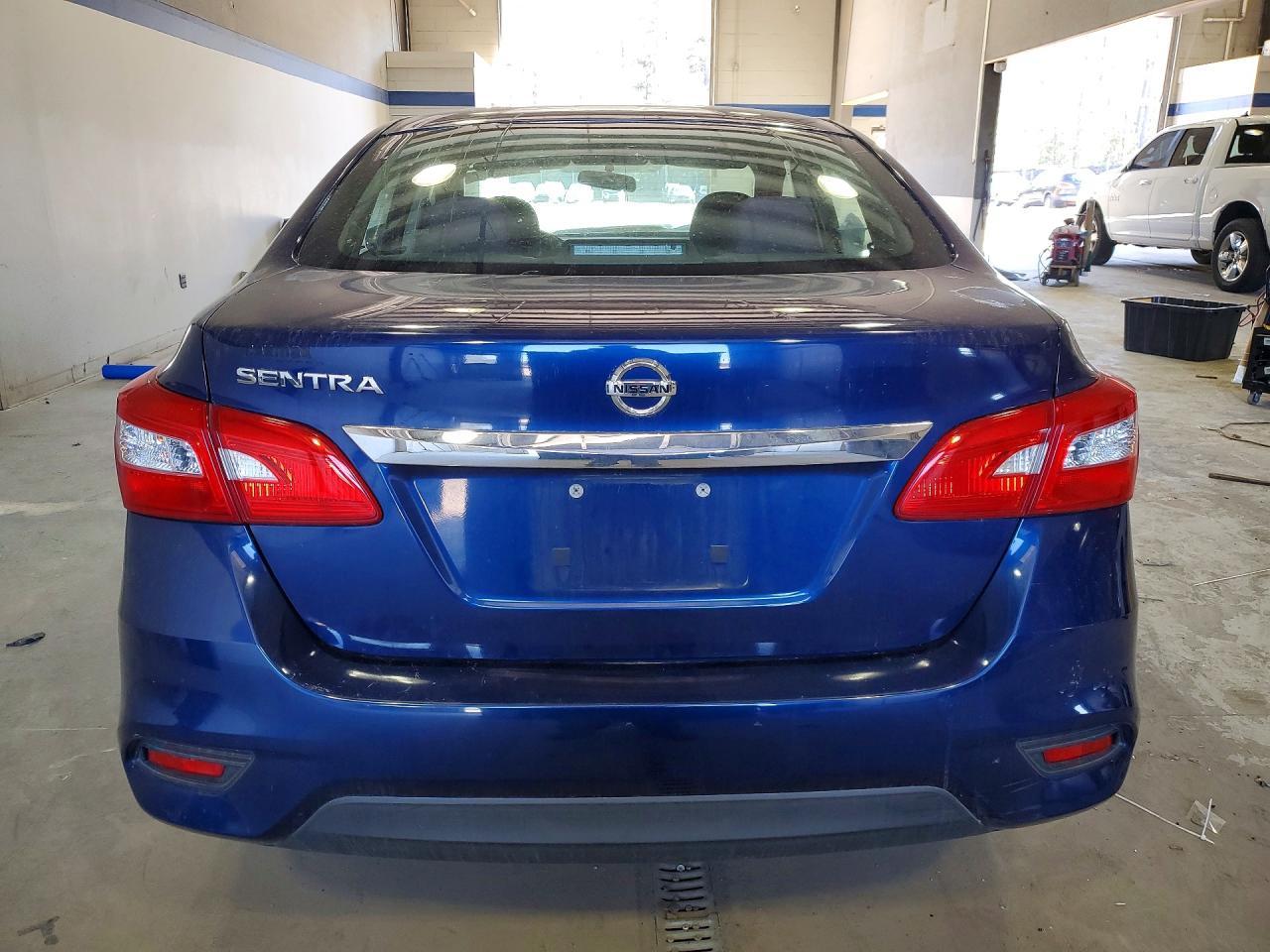 2016 Nissan Sentra S - Фото 6