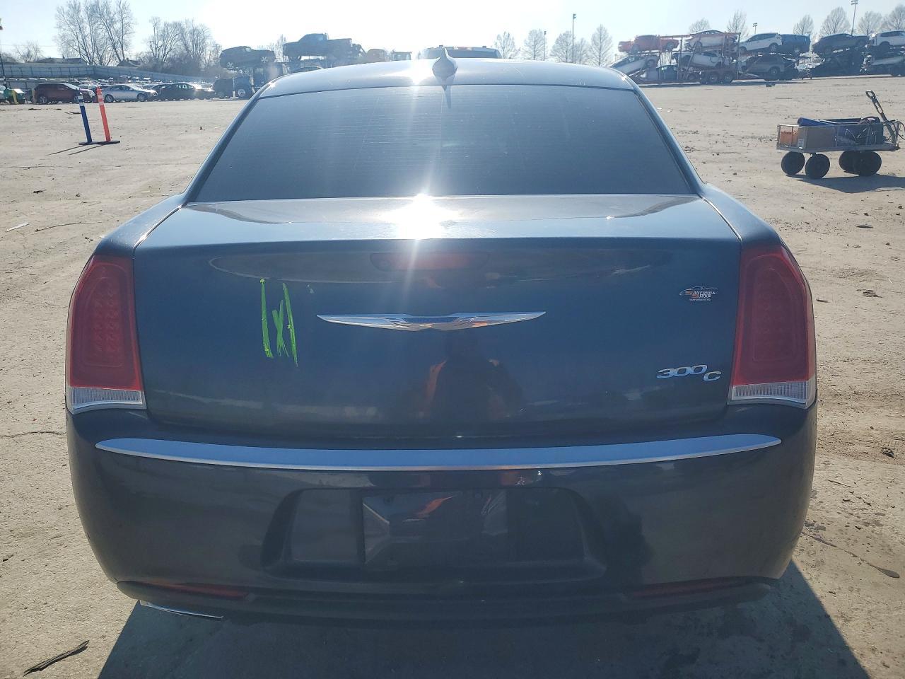 2018 Chrysler 300C Hemi C - Image 6