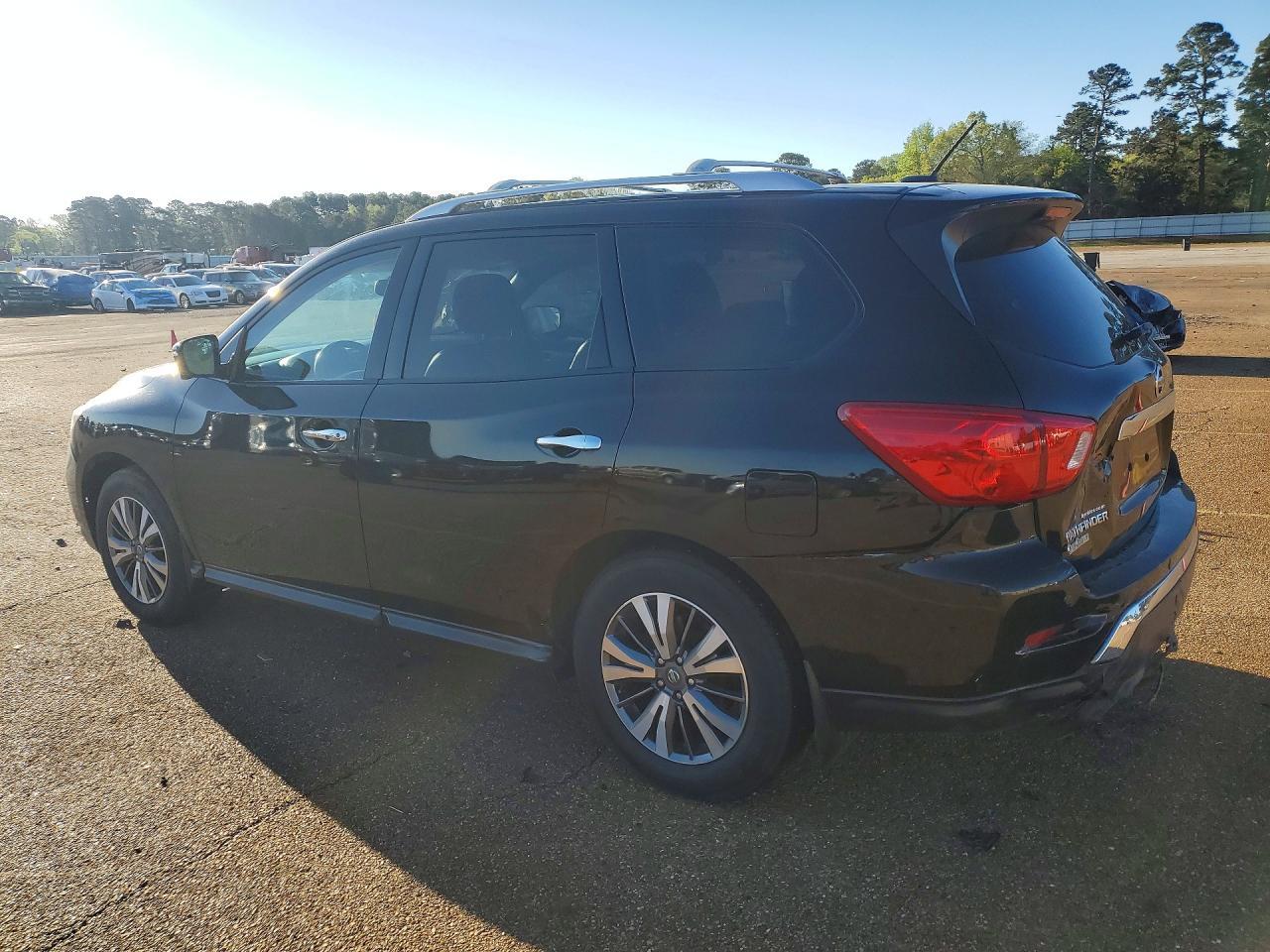 2017 Nissan Pathfinder Sl - Фото 2
