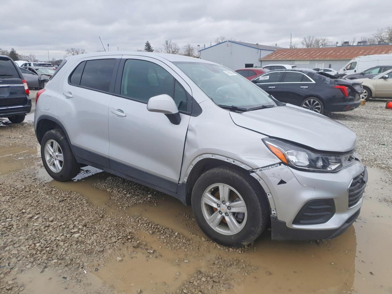 2021 Chevrolet Trax Ls - Image 4