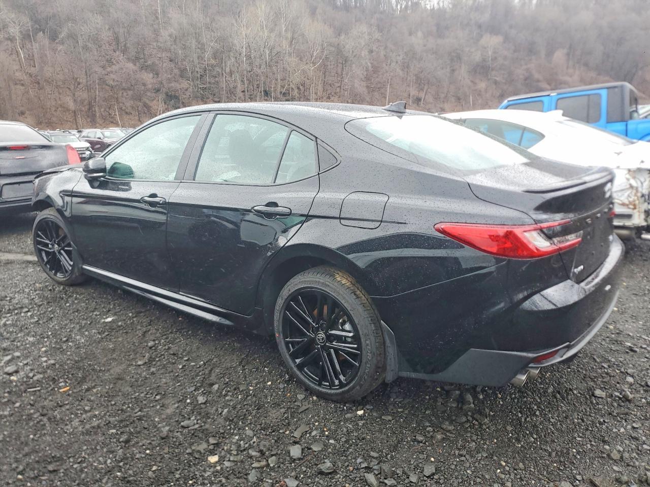 2026 Toyota Camry Se - Image 2