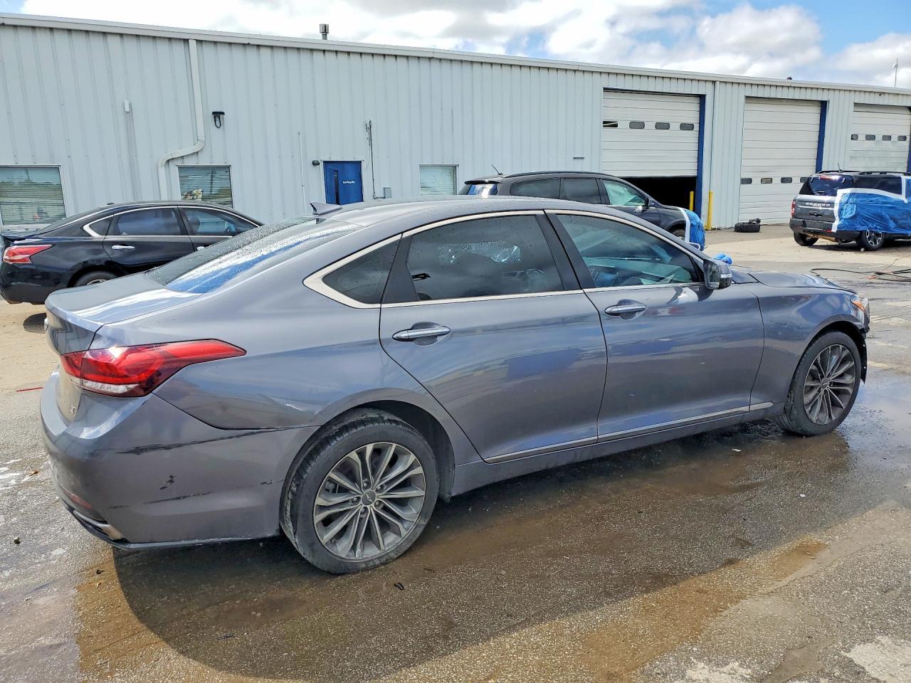 2016 Hyundai Genesis 3.8L - Фото 3