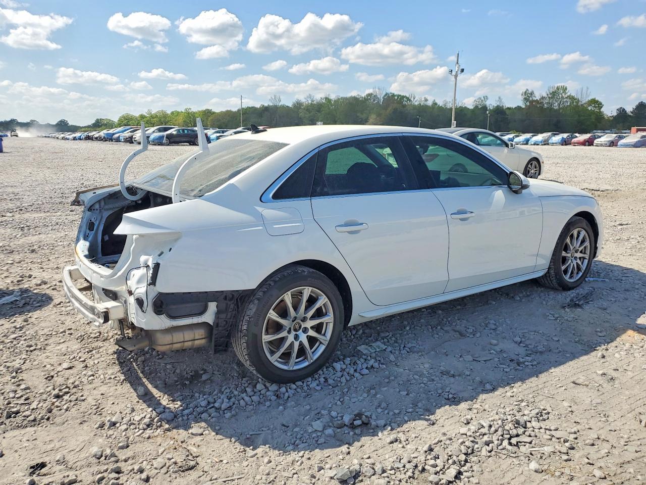 2023 Audi A4 Premium 40 - Фото 3