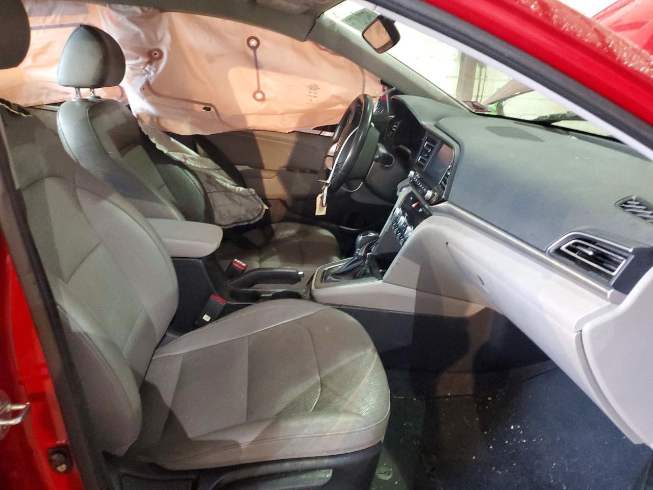 2019 Hyundai Elantra Limited - Image 7