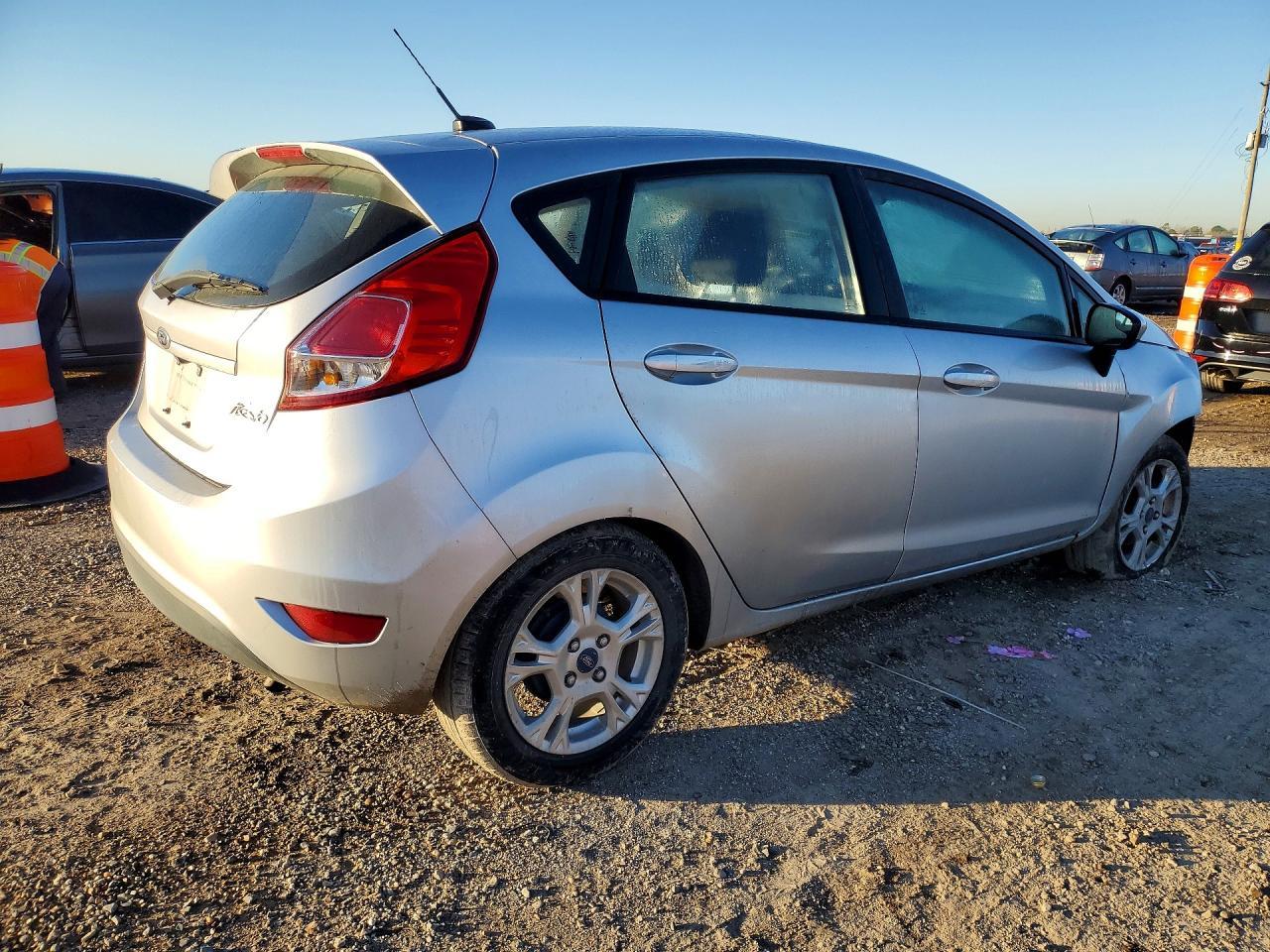 2018 Ford Fiesta Se - Фото 3