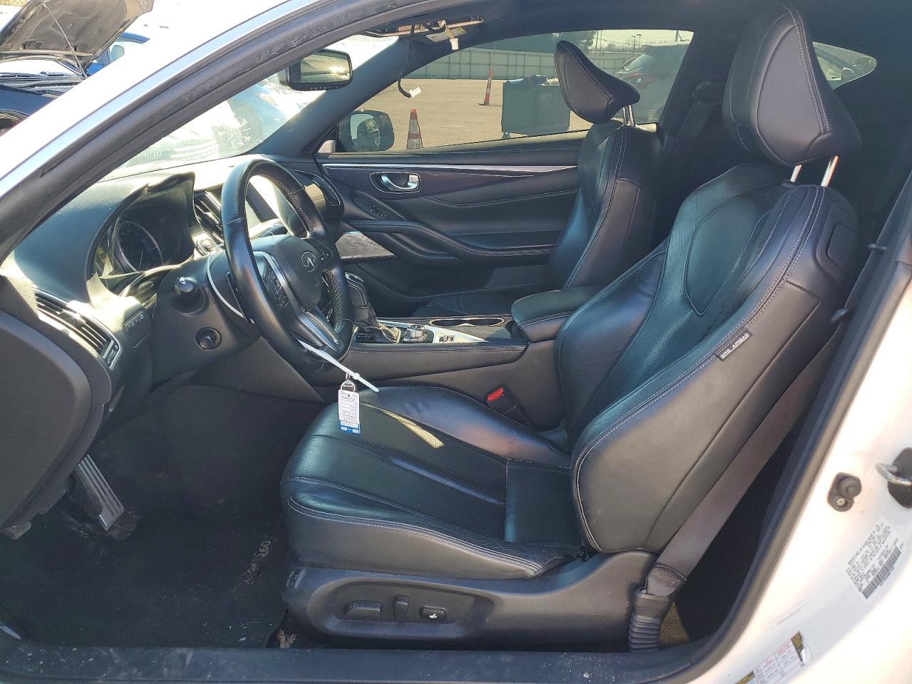 2017 Infiniti Q60 Red Sport 400 - Фото 7