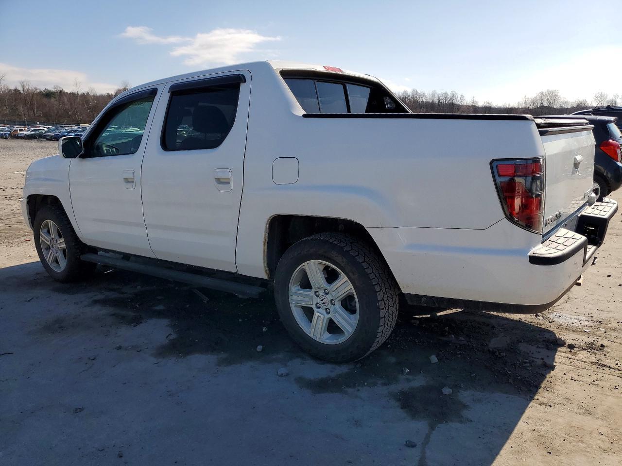 2014 Honda Ridgeline Rtl - Image 2