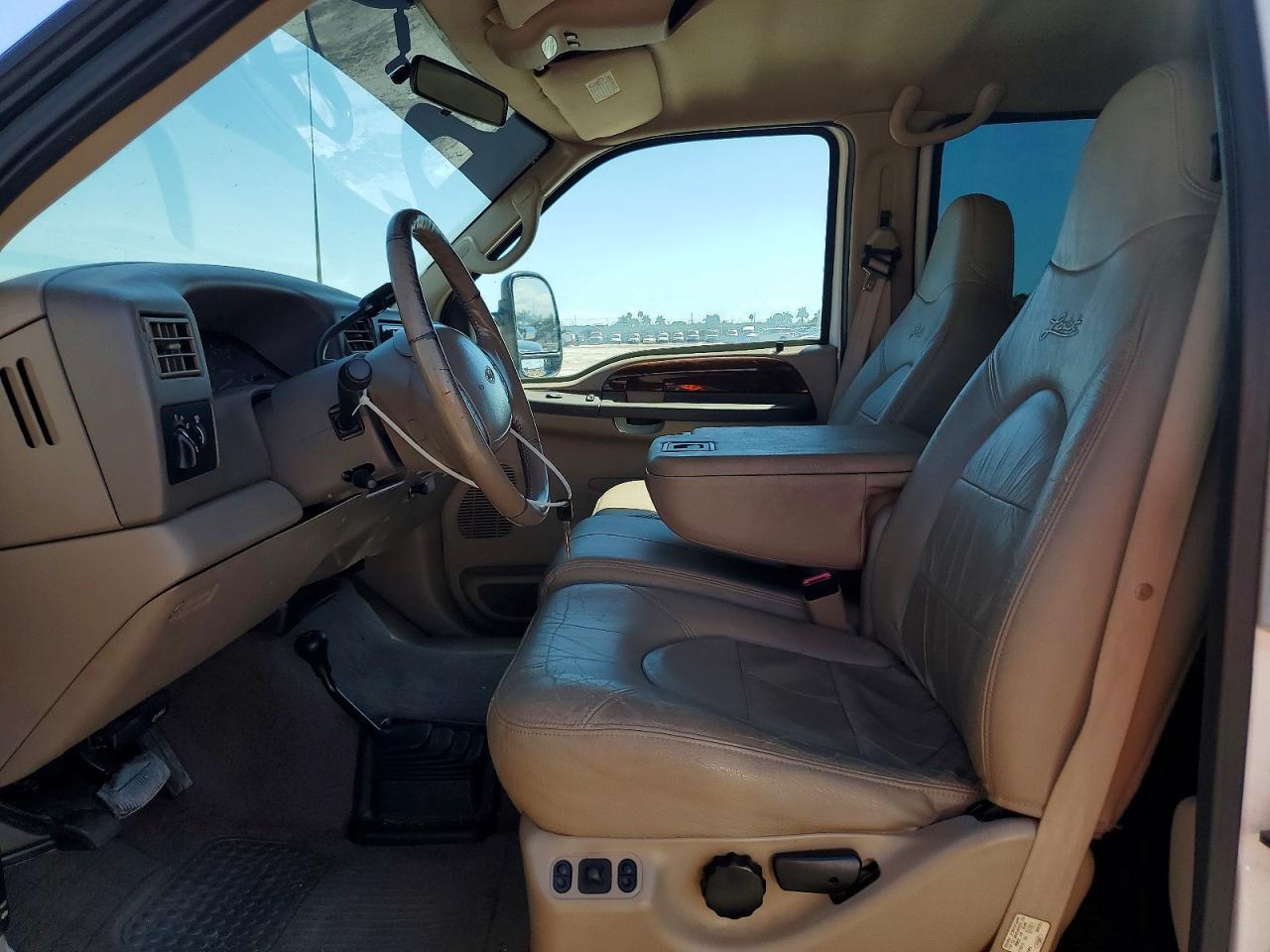 2000 Ford F350 Super Duty - Image 7