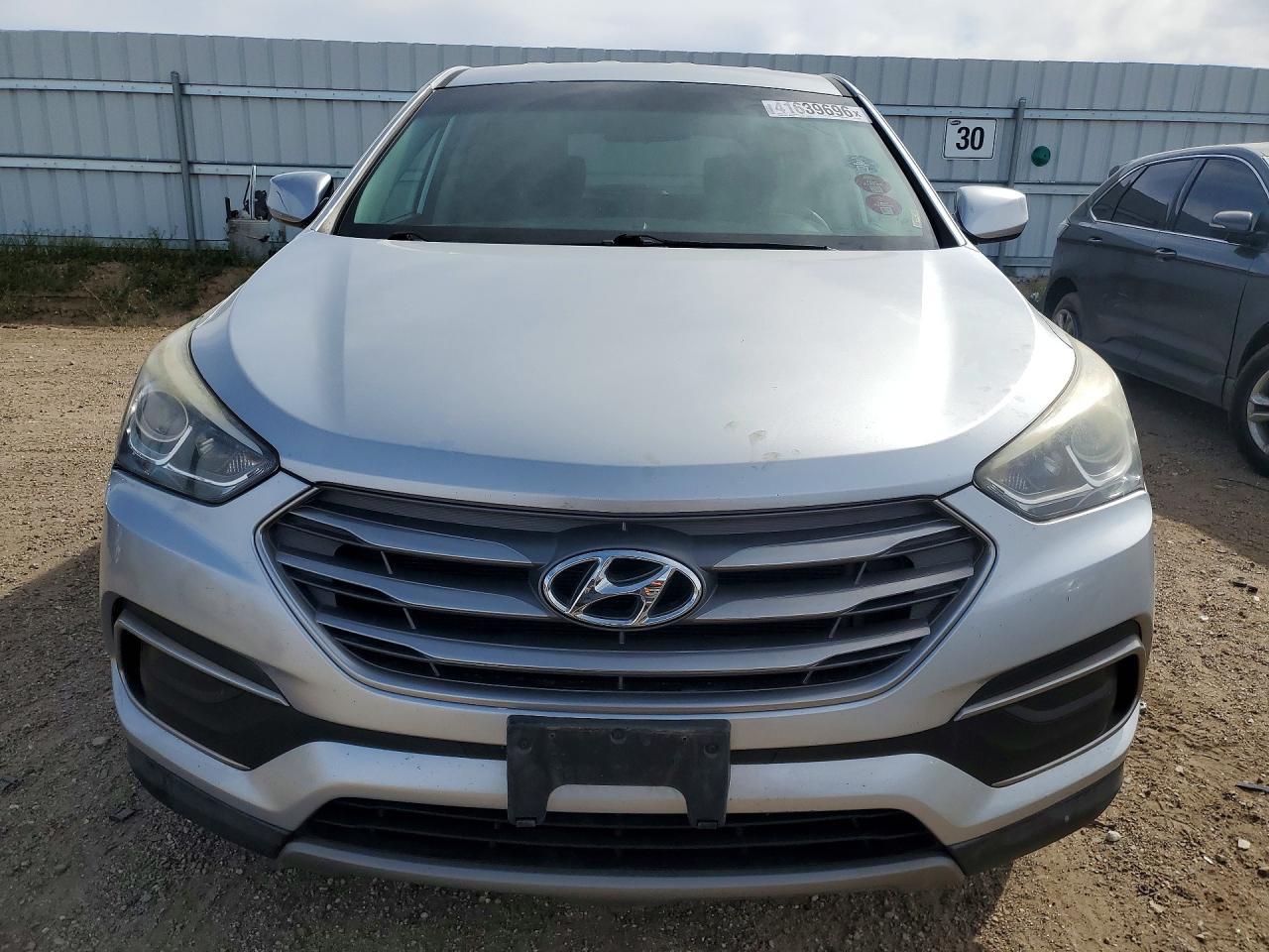 2018 Hyundai Santa Fe Sport 2.4L - Image 5