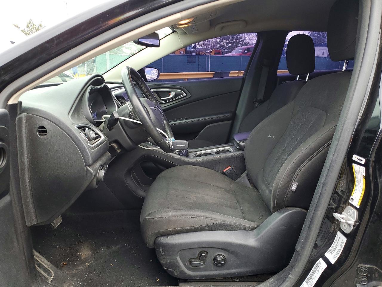 2016 Chrysler 200 Limited - Фото 7