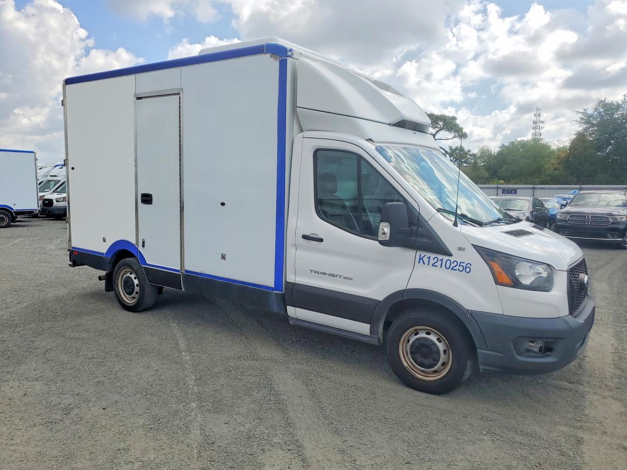 2021 Ford Transit Delivery Truck - Image 4