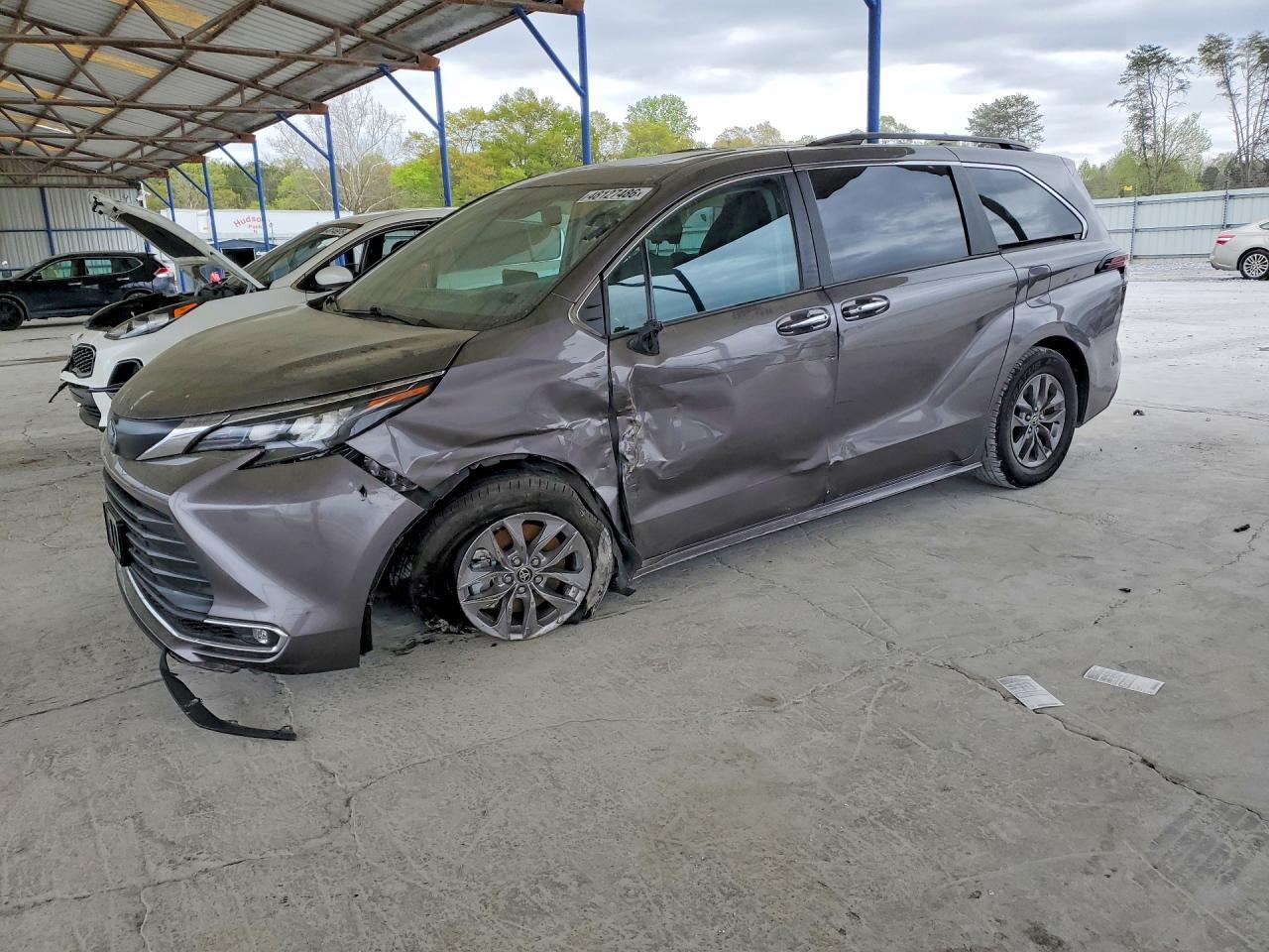 2024 Toyota Sienna Xle 8-Passenger