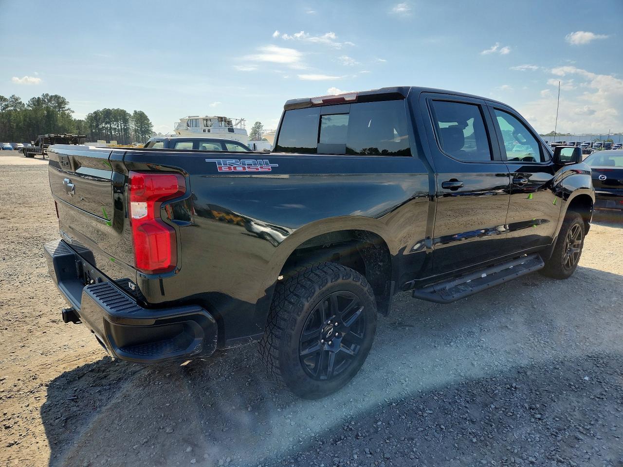 2021 Chevrolet Silverado K1500 Lt Trail Boss - Image 3
