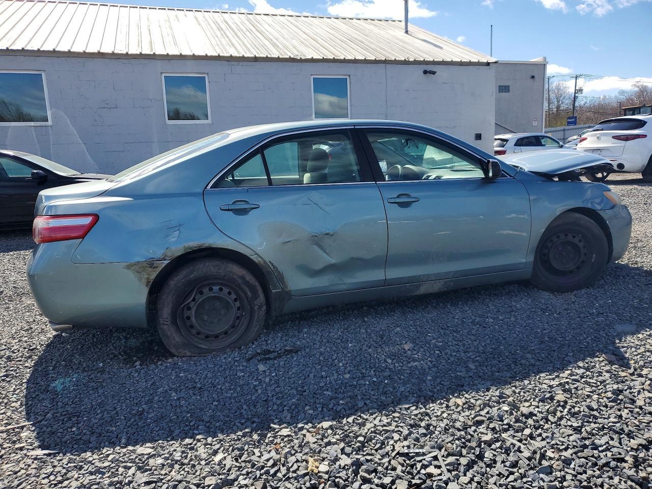 2008 Toyota Camry Le - Фото 3