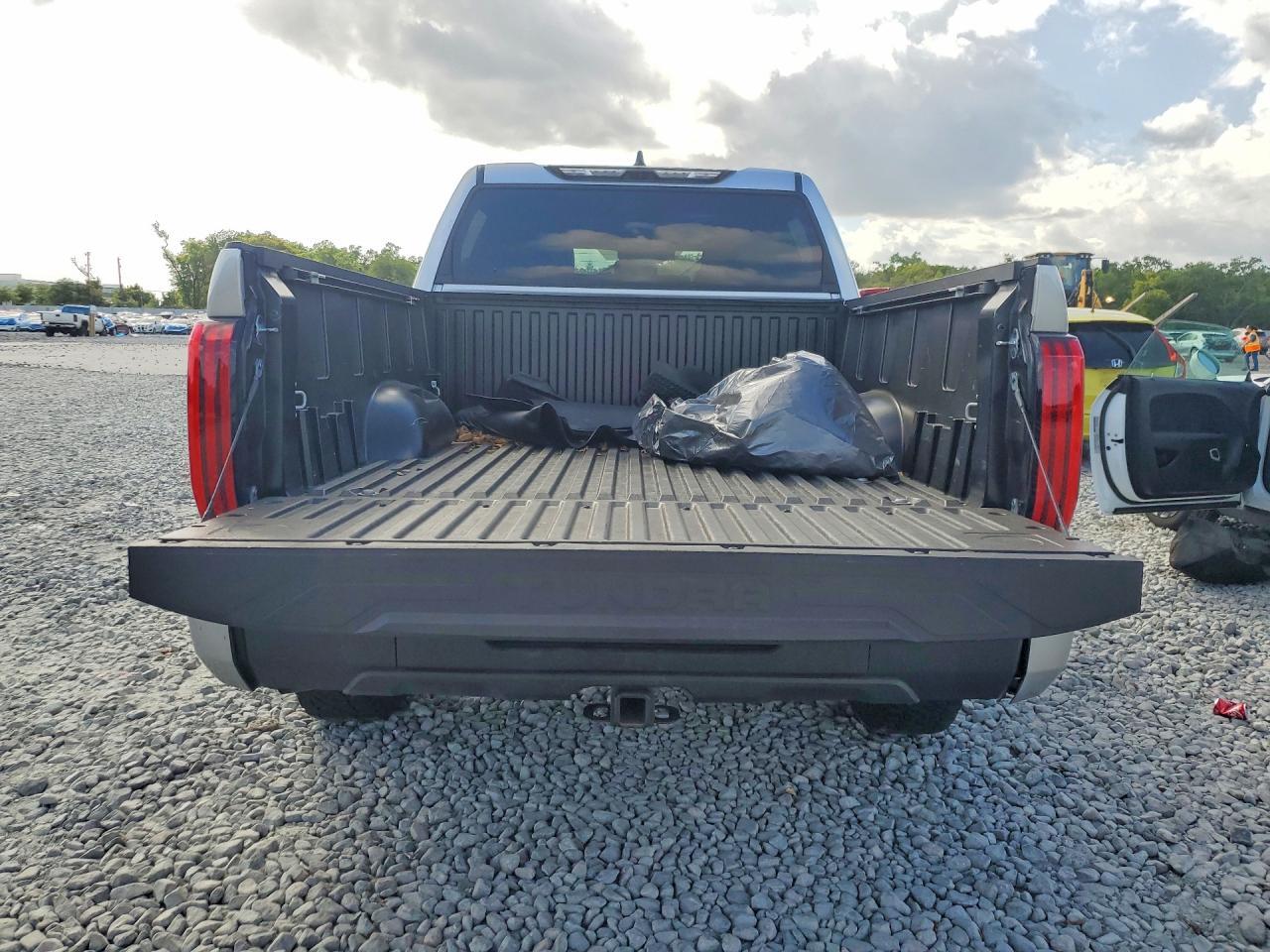 2025 Toyota Tundra Sr - Фото 6
