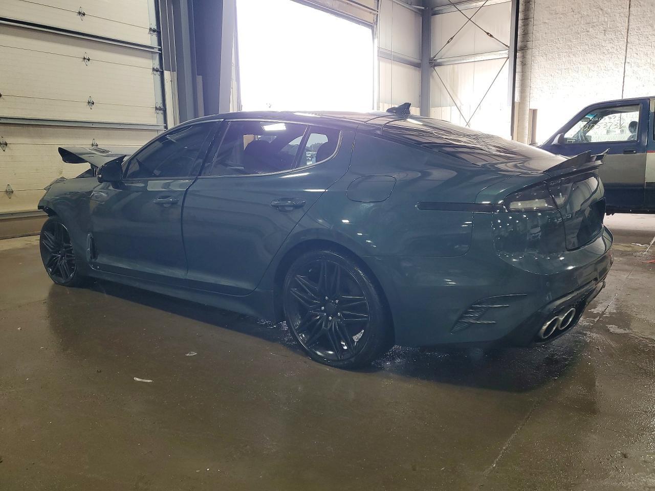 2022 Kia Stinger Gt2 - Фото 2