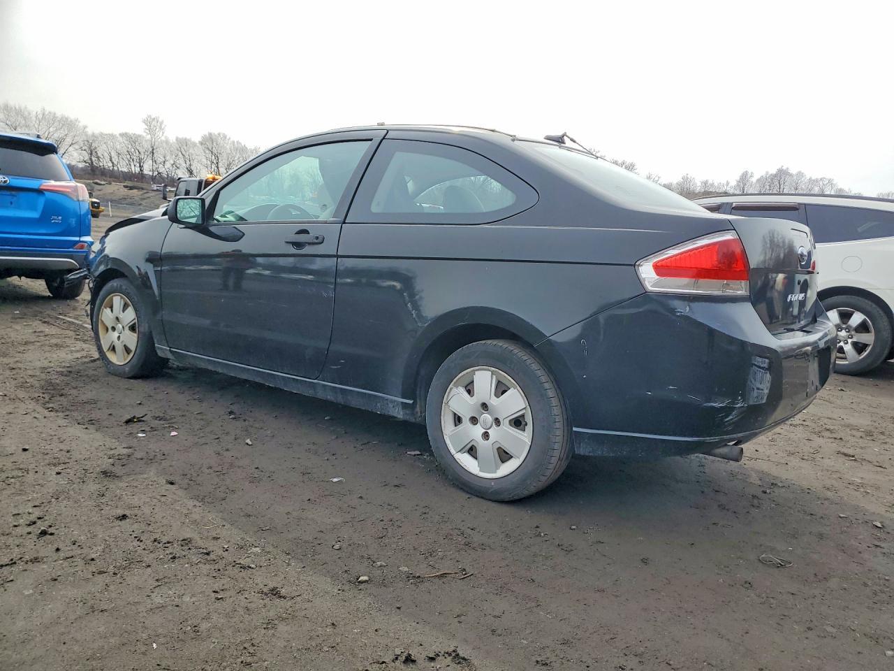 2008 Ford Focus S - Image 2