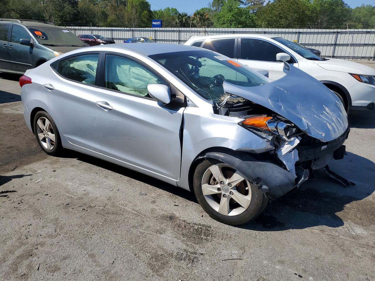 2011 Hyundai Elantra - Фото 4