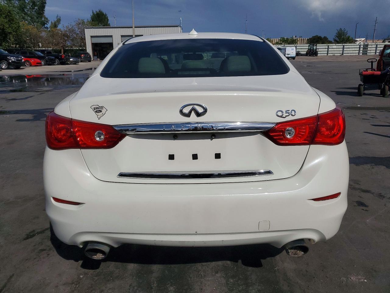 2016 Infiniti Q50 3.0T Premium - Фото 6