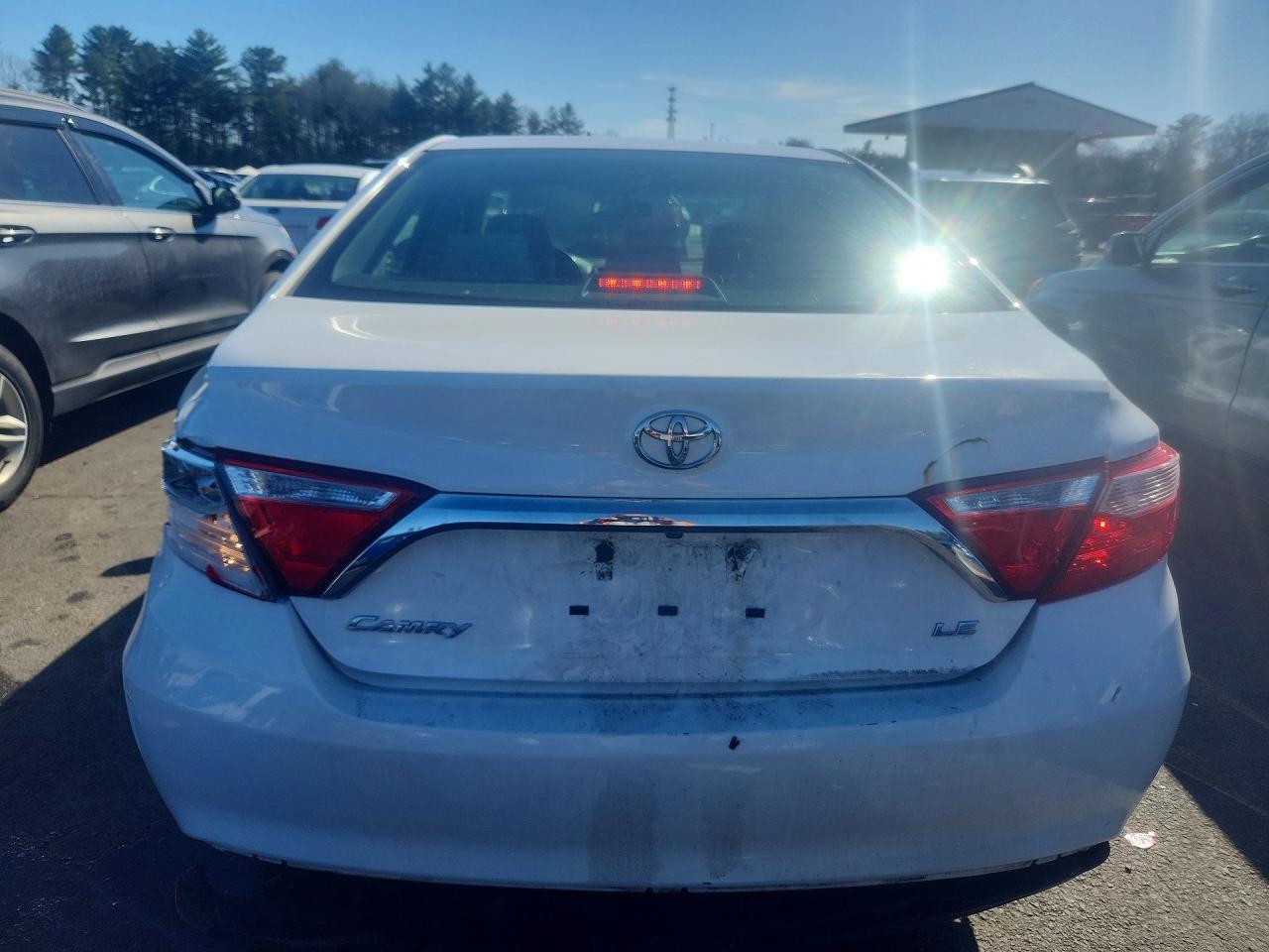 2015 Toyota Camry Le - Фото 6