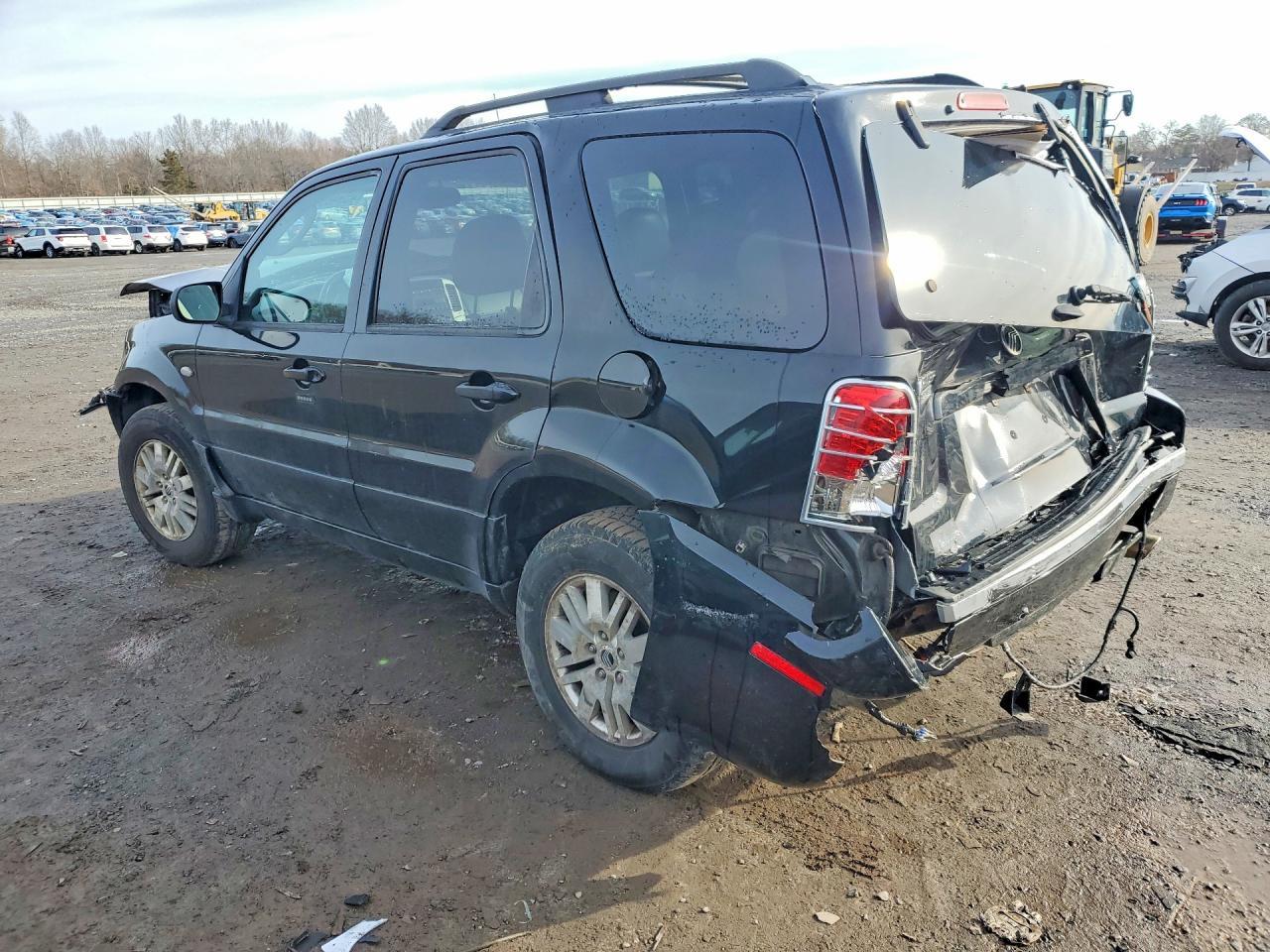 2006 Mercury Mariner - Image 2