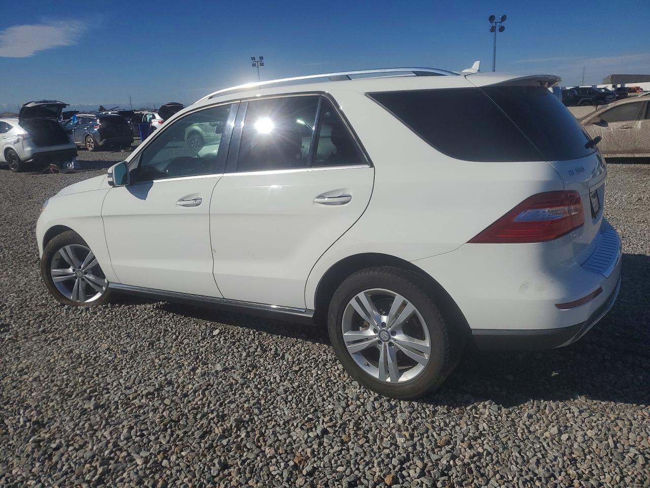 2015 Mercedes-Benz Ml 350 4Matic - Image 2