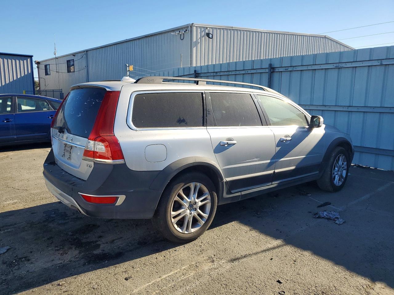 2016 Volvo Xc70 T5 Premier - Фото 3