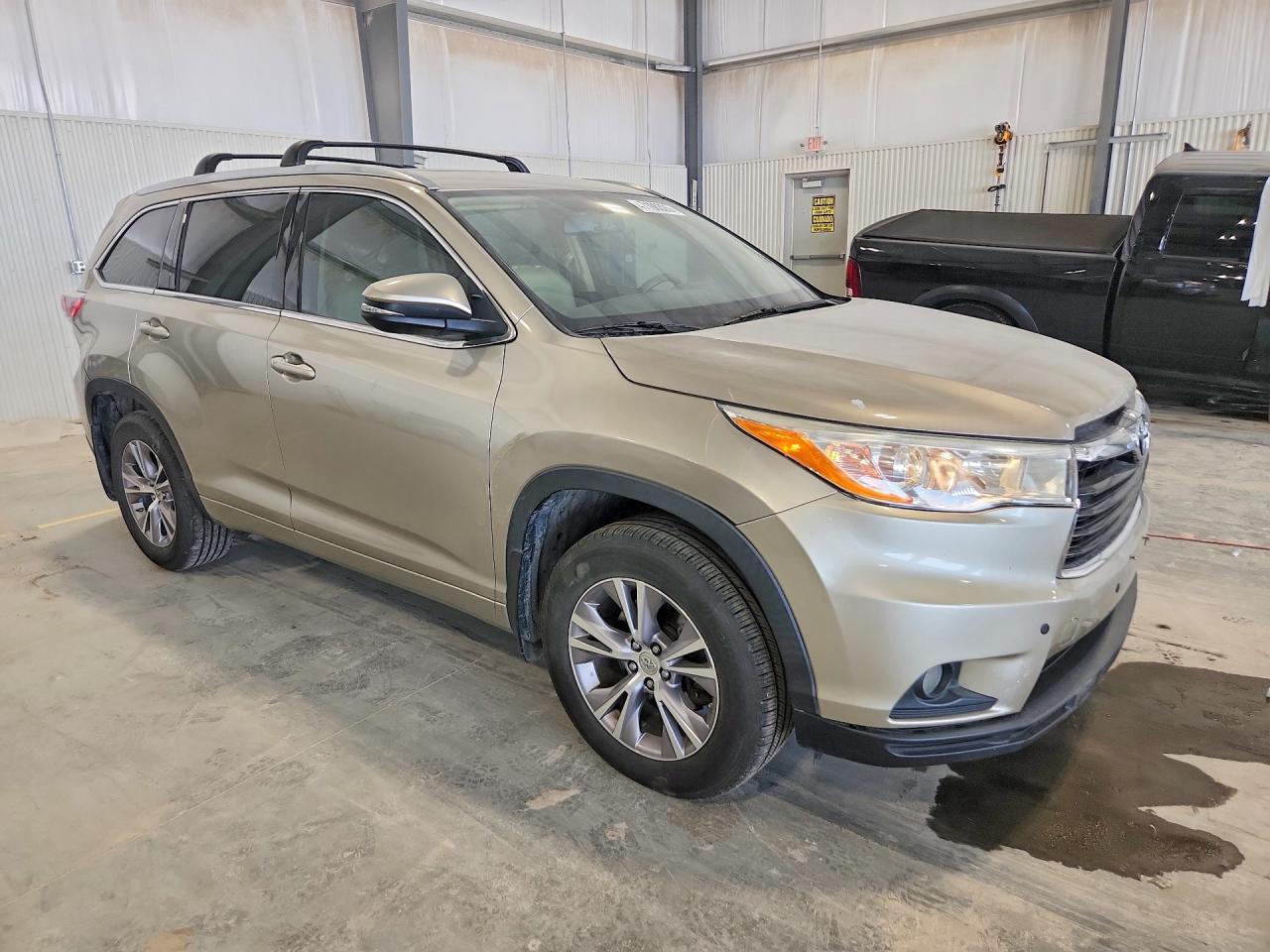 2015 Toyota Highlander Xle - Фото 4