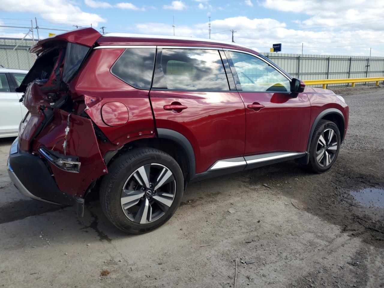 2023 Nissan Rogue Platinum - Фото 3