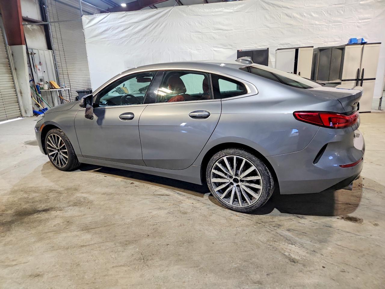 2022 BMW 228Xi - Фото 2